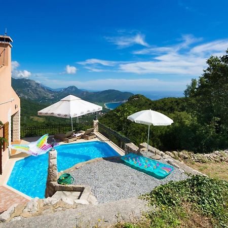 Villa Robinson Петровац Экстерьер фото